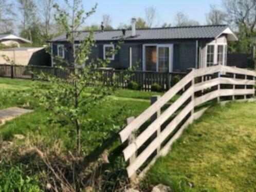 Waterchalet Number 6 Recreationpark Yn'E Lijte Grou Met Ligplaats Boot Villa Exterior photo